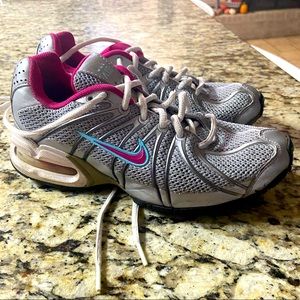 Women’s Nike shoes size 5.5